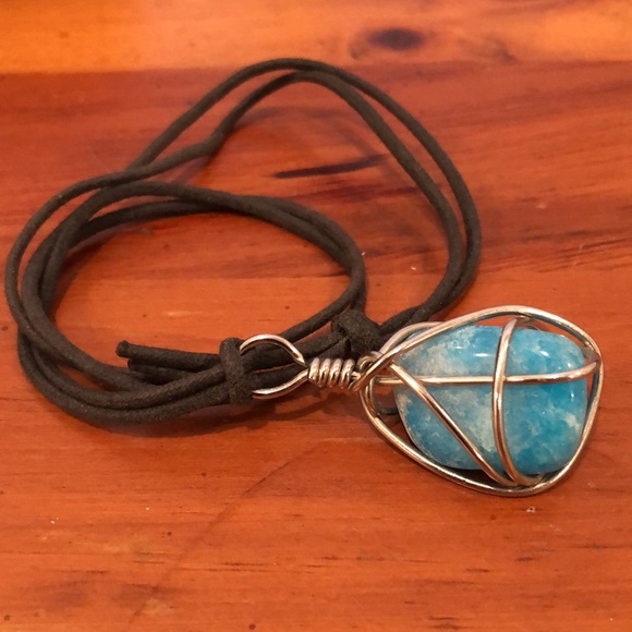 Turquoise Pendant Leather Necklace - Picture 2 of 4